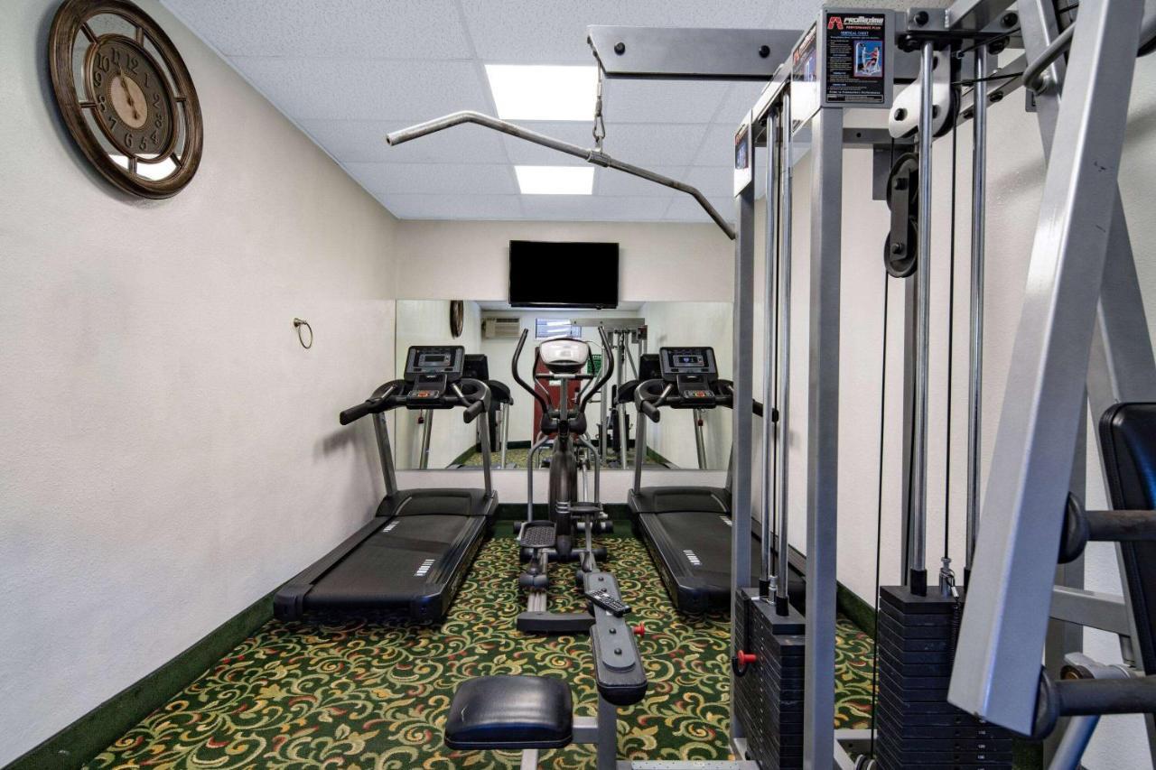 Super 8 By Wyndham Circle San Diego