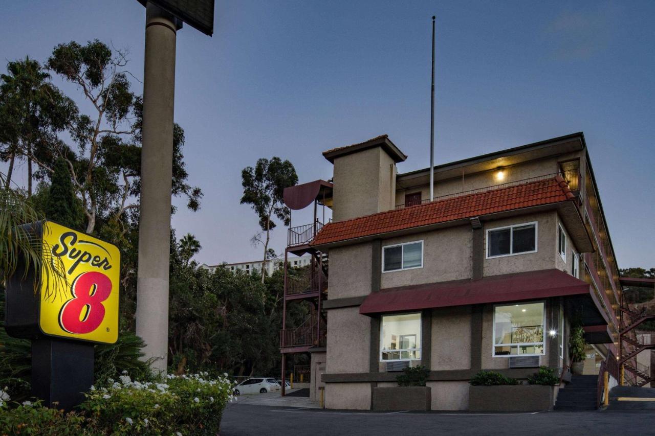 Hotel Super 8 By Wyndham Circle San Diego